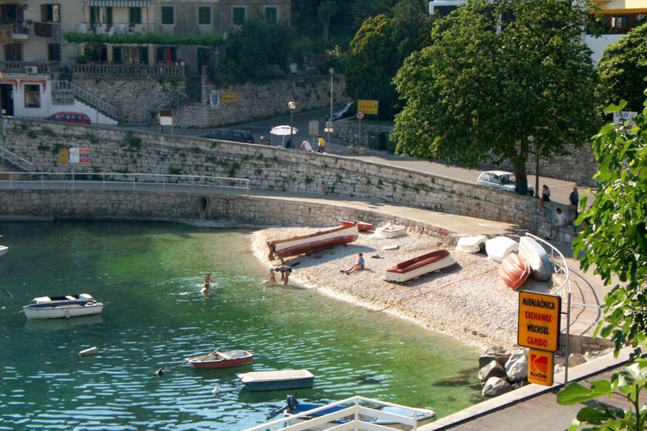 Apartments With A Parking Space Rabac, Labin - 2340 מראה חיצוני תמונה
