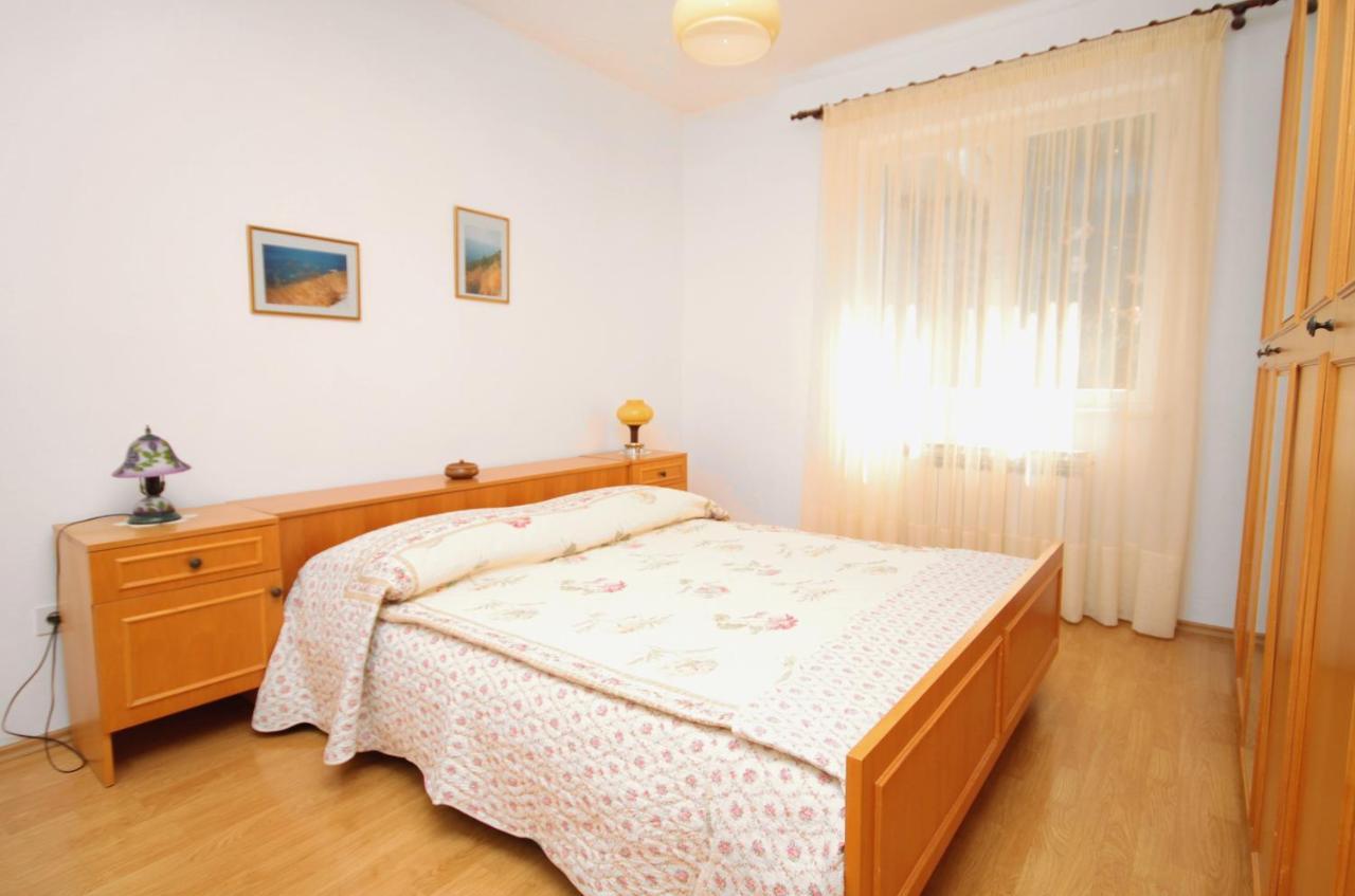 Apartments With A Parking Space Rabac, Labin - 2340 מראה חיצוני תמונה